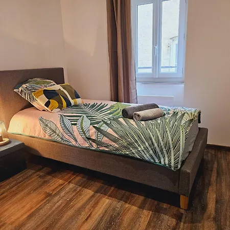 Mitrons - 2a 아파트 *